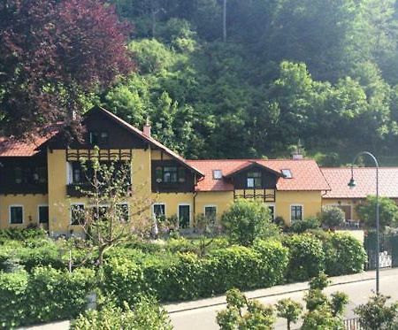 Villa Kreuthhof Appartements Klosterneuburg Esterno foto